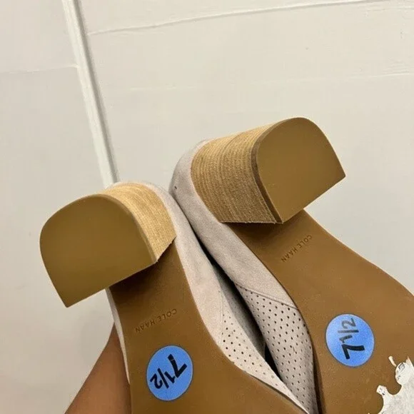 NWOT Cole Hann Shiloh Ankle Booties - Picture 6 of 7